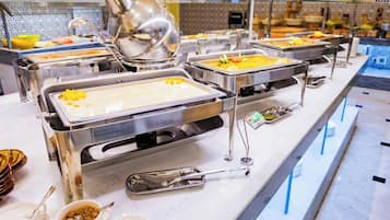 Daily buffet breakfast (SAR 40 per person)