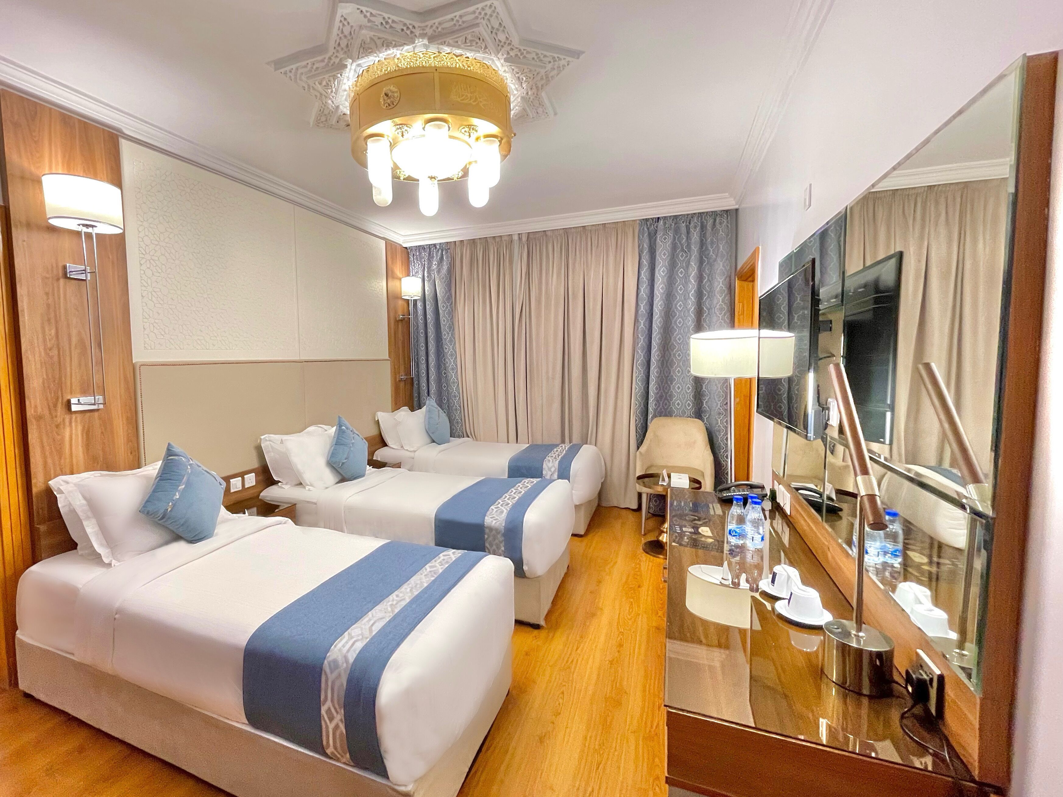 Minibar, desk, soundproofing, free WiFi