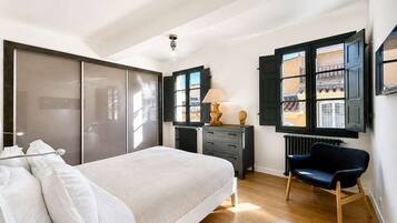 1 chambre, bureau, fer et planche à repasser, Wi-Fi