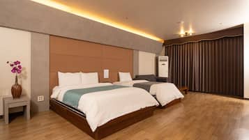 Deluxe Family Room | Free WiFi, bed sheets