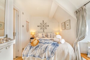 4 habitaciones, decoración personalizada y muebles diferentes 