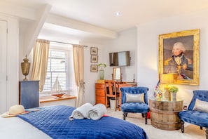 4 bedrooms, individually decorated, individually furnished, free WiFi