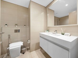 Hair dryer, towels - New 2B | Burj Khalifa | Dubai Mall | 2 Pools | Gym (Dubai)
