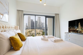 Bedroom 1 (Master) Oasis, Stunning Burj Khalifa View