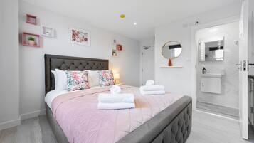 Studio | Free WiFi, bed sheets