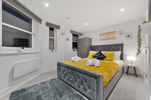 Serviced Ensuite Room Crystal Palace London Se20