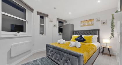 Serviced Ensuite Room Crystal Palace London Se20