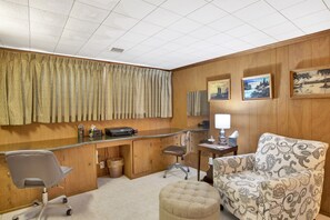 Interior - Grandma's house is calm and relaxing. (Pensacola)