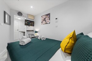 Studio | Bügeleisen/Bügelbrett, kostenloses WLAN, Bettwäsche