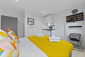 Studio | Free WiFi, bed sheets - Beautiful Serviced Room Crystal Palace London Se20 (London)