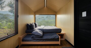 Executive Cabin | Free WiFi, bed sheets