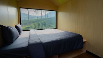 Deluxe Cabin | 1 bedroom, free WiFi, bed sheets