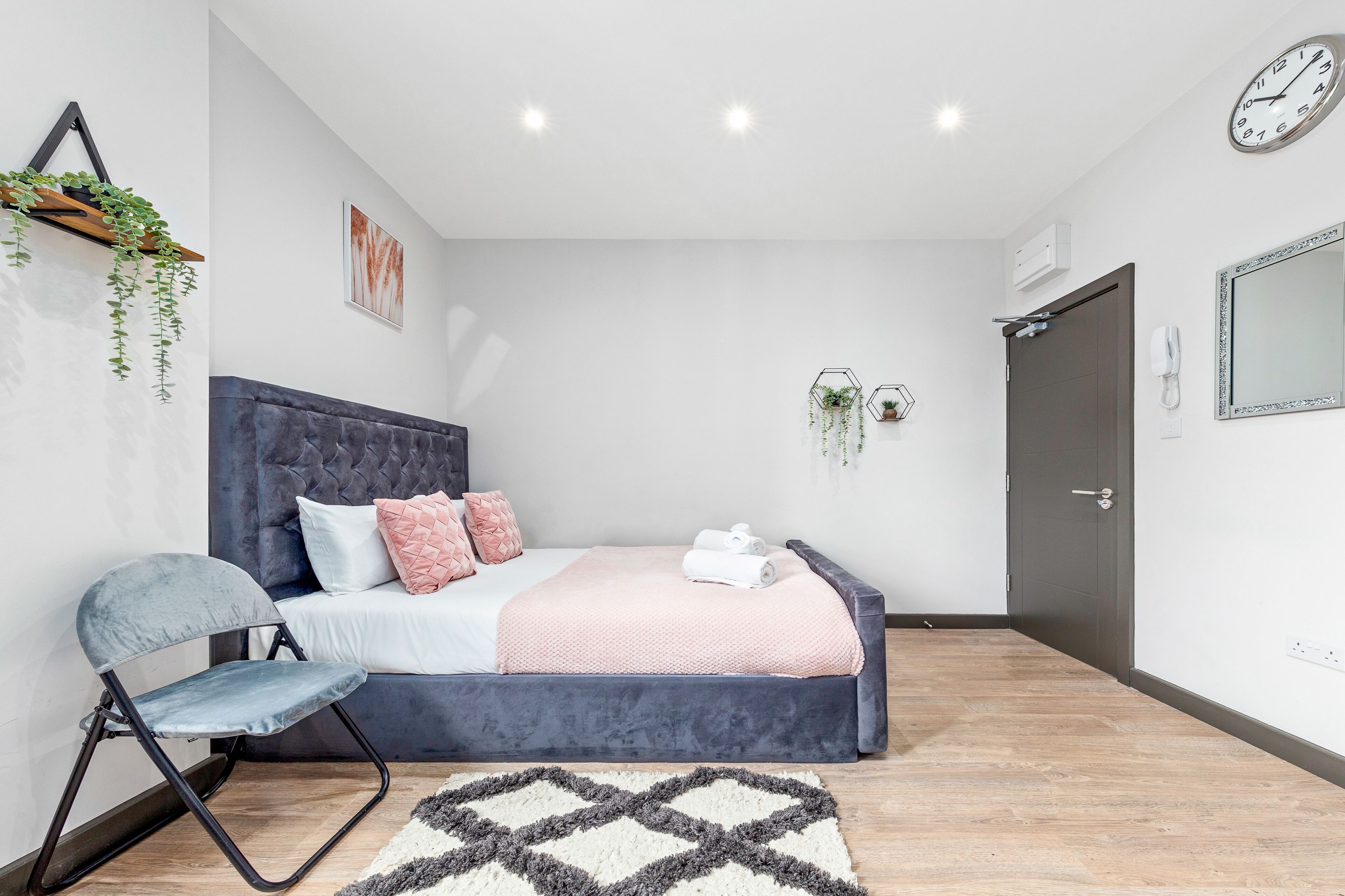 Studio | Iron/ironing board, free WiFi, bed sheets
