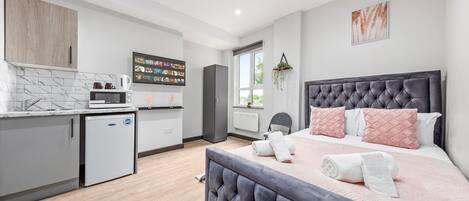 Studio | Iron/ironing board, free WiFi, bed sheets