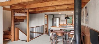 Riverbend Retreat-Pet friendly and amazing views
