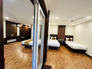 Luxury Room | Free WiFi