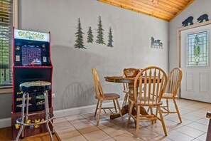 Dining - Great location! 2BR w/Hot Tub + Firepit + Grill (Sevierville)