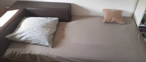 1 室のベッドルーム、WiFi、ベッドシーツ