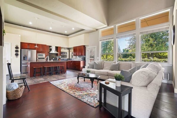 Smart TV, fireplace, offices