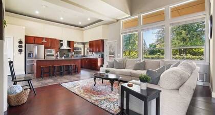 Large Group Home in Meridian w/ Theater Room & Patio | Sleeps 16+