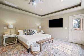 5 chambres, bureau, fer et planche à repasser, accès au Wi-Fi (inclus)