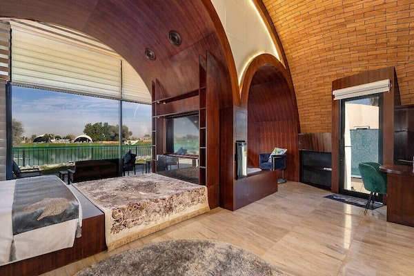 Doppelzimmer zur Einzelnutzung, eigener Pool, Seeblick | Badezimmer | Kostenlose Toilettenartikel, Haartrockner, Hausschuhe, Handtücher