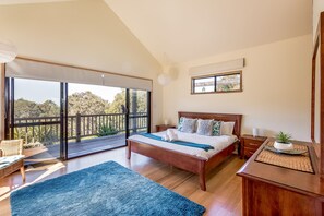 5 bedrooms, free WiFi, bed sheets