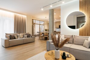 Apartamento luxo | Área de estar | Smart TV