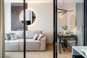Apartment | Living area | Smart TV - MUSE - LoftAffair Collection (Kraków)