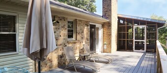 Cozy Country Cottage