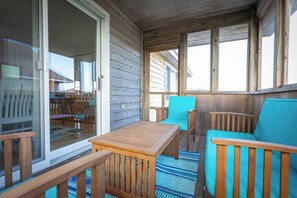 Terrace/patio - 1 Min Walk to Beach, Private Pool, Family Friendly (Corolla)