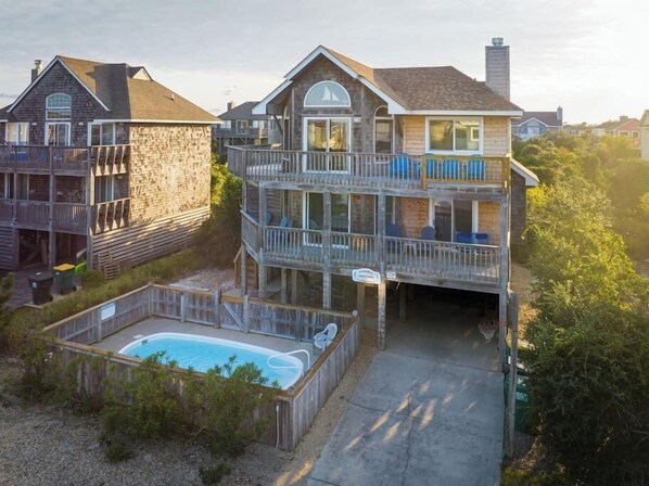 Unclassified image, 1 of 48, button