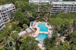 Pool - Top Floor Oceanfront 3 Bedroom villa with panoramic views and community pool (Hilton Head Island)