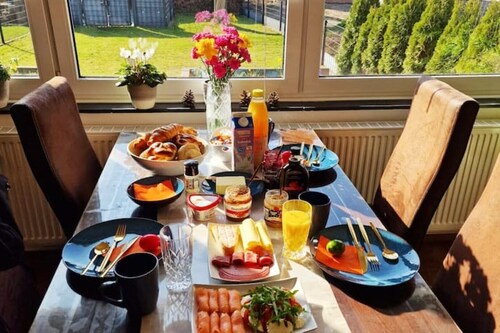 3Zi, Bad, Küche, Backofen, Balkon, Parkplatz