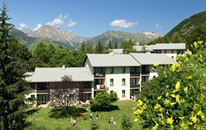 Exterior - 10m from ski slopes, swimming pool, sauna, hammam, parking, tv, ski locker, 28m² (Saint-Léger-les-Mélèzes)