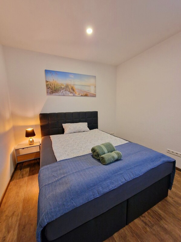 2 bedrooms, travel crib, WiFi