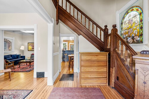 New! Historic Baker Neighborhood - Sleeps 8 - Firepit/Yard