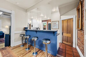 Interior - New! Historic Baker Neighborhood - Sleeps 8 - Firepit/Yard (Denver)