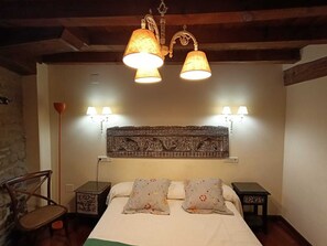 Premium bedding, individually decorated, individually furnished, desk