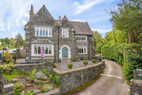 Number One a fabulous historic property with hot tub, cinema room and own bar.