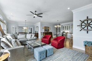 Téléviseur, foyer, table de ping-pong