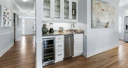 Star Gazer Beautiful Marsh front Villa in DeBordieu, elevator, pool access