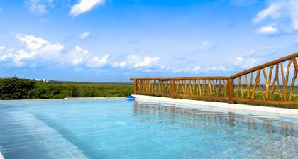 Newly build 2 bedroom, luxury apartment a few steps from beach.