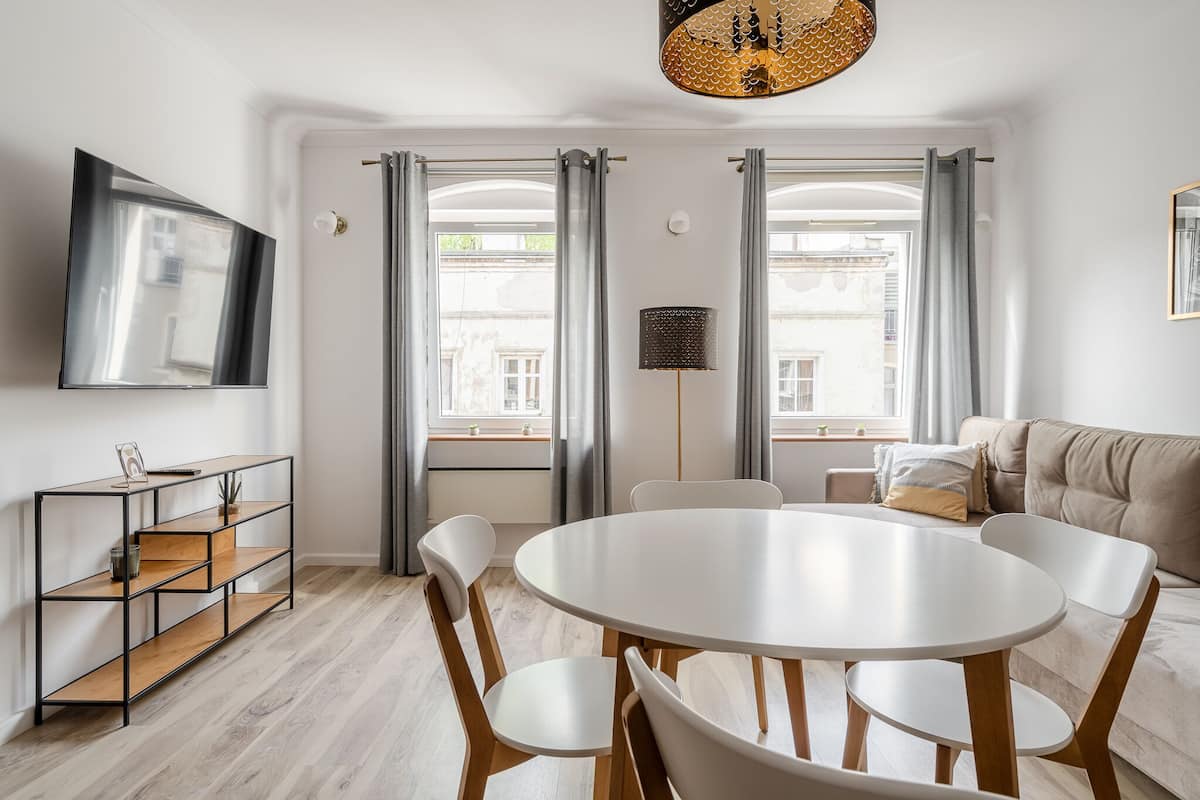 City Apartment | In-room dining