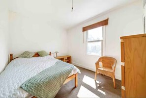 2 bedrooms, bed sheets