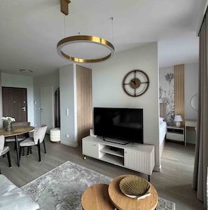 Classic Studio, Courtyard View (G61) | Hypo-allergenic bedding, individually decorated, individually furnished - Scala Apartamenty by Moderna Profit (Gdansk)