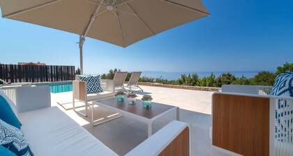 Chic Contemporary 3 Bedroom Villa with stunning sea and mountain views