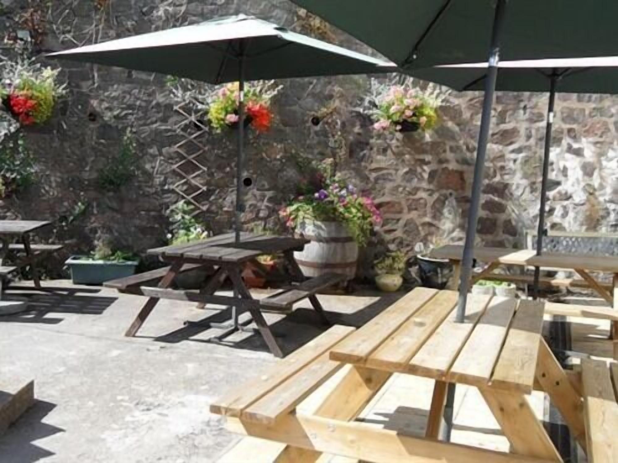 Small Double En Suite - Ledbury