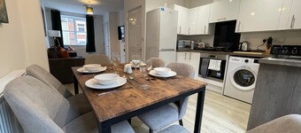 HAFH ST5 Warwick 52 - 3 Bedroom New House with Wi-Fi