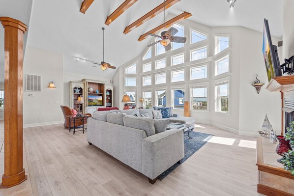 Smart TV, mesa de ping pong